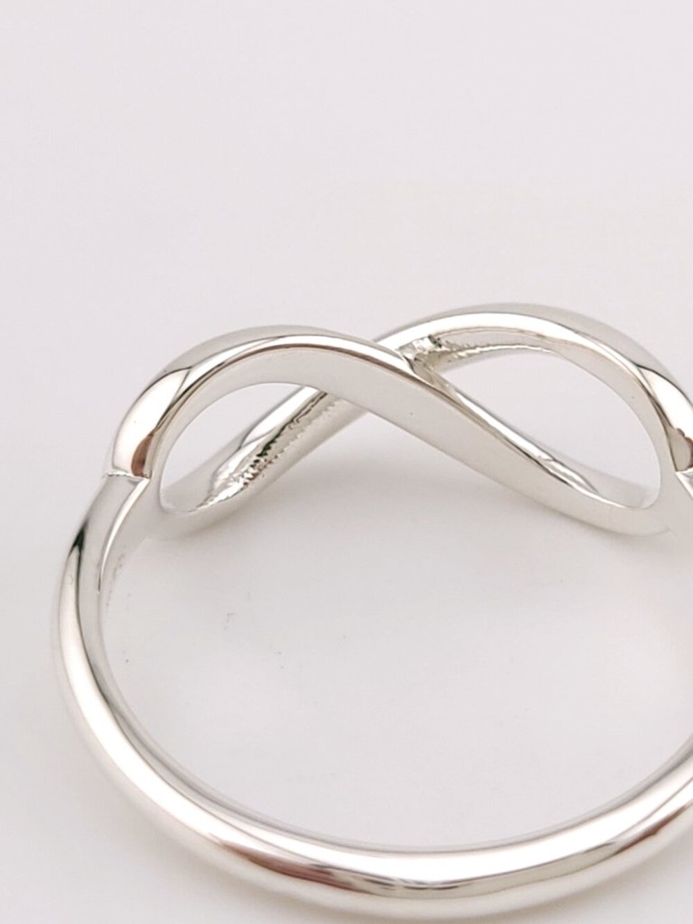 Tiffany & Co. Sterling Silver Figure 8 Signature Infinity Band Ring Size 8 - Picture 5 of 7